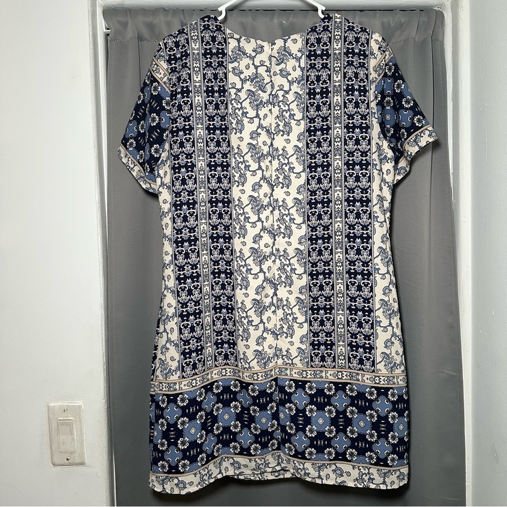 Lulu's Marketplace Blue Mosaic Print Shift Dress Size Large - Picture 10 of 16